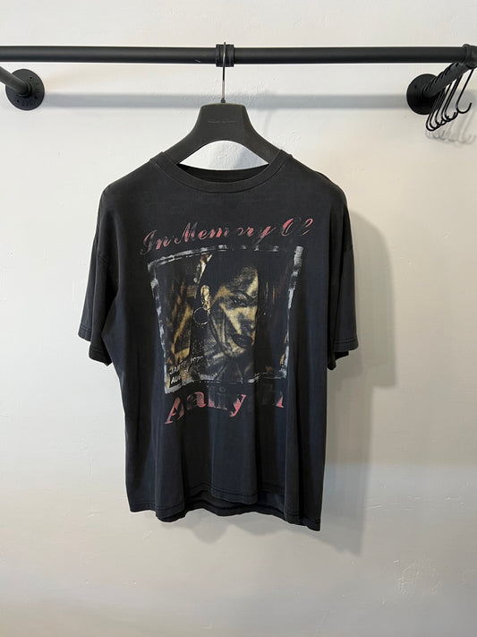 Vintage  Authentic vintage 2001 AALIYAH memorial shirt