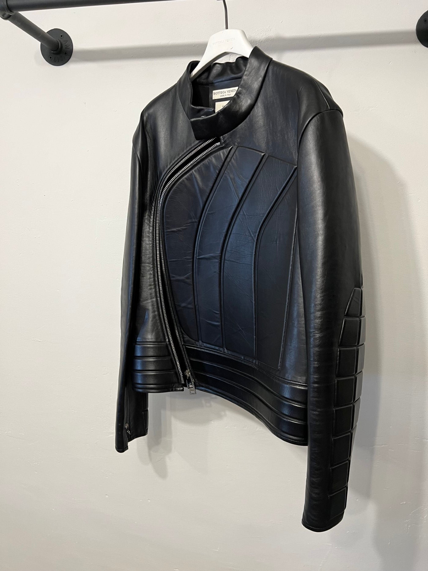 Bottega Veneta FW19 Runway Padded Leather Biker Jacke